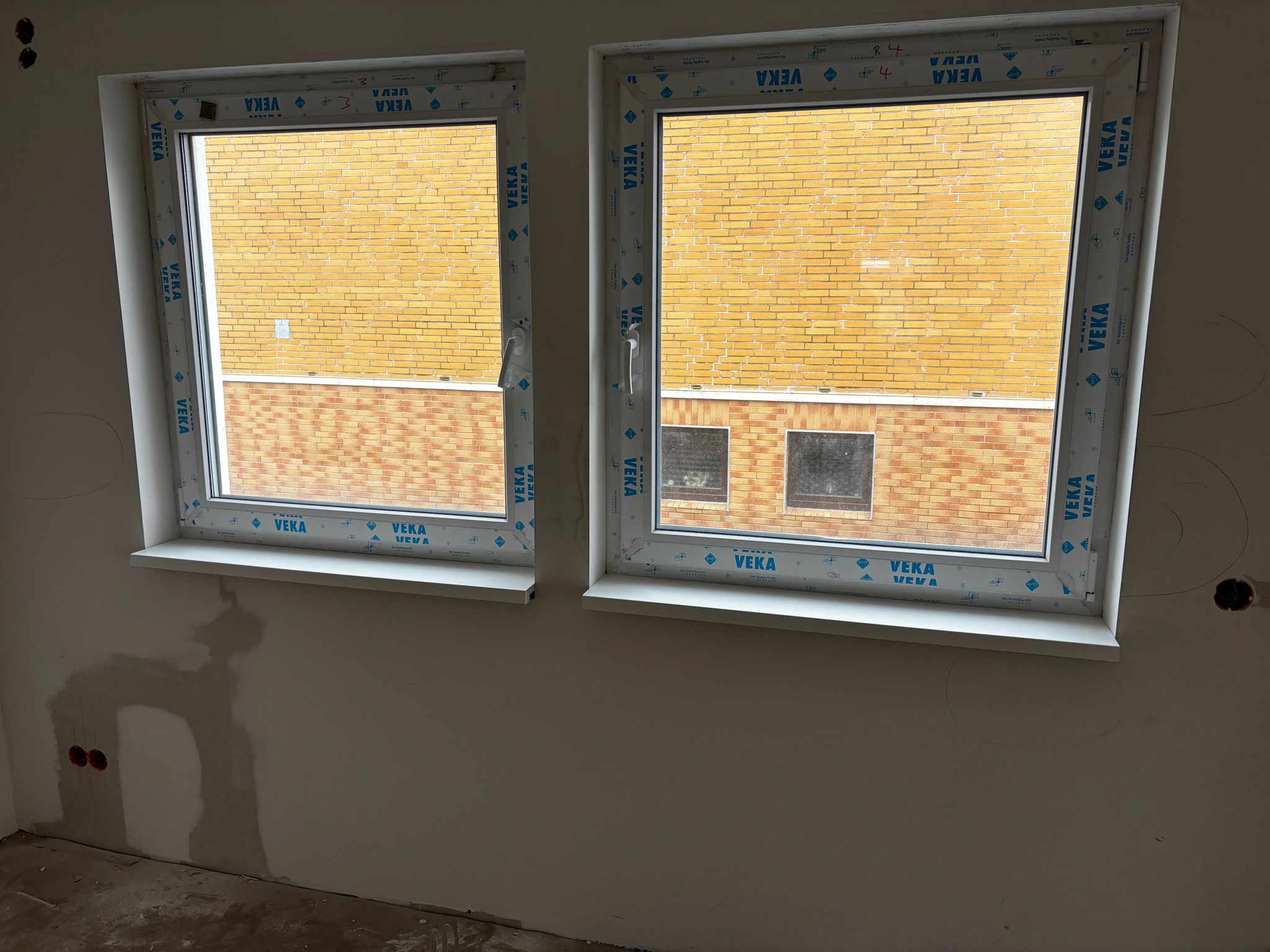 Einbau Fenster inkl. Fensterbänke – Bild 1